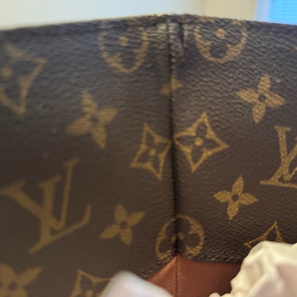 Louis Vuitton Tote ***Good condition *** - Picture 6 of 12